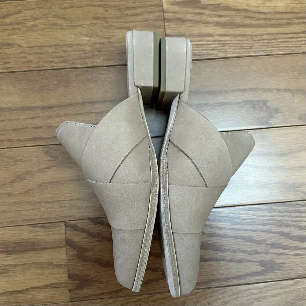 Eileen‎ Fisher Women’s Size 6.5 Brown Nubuck Leather Slides Mules Pointed